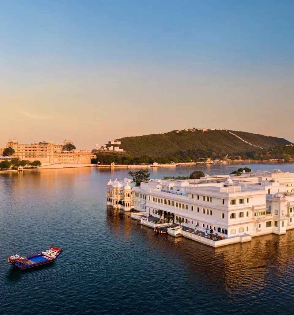 INCREDIBLE PALACE JOURNEYS